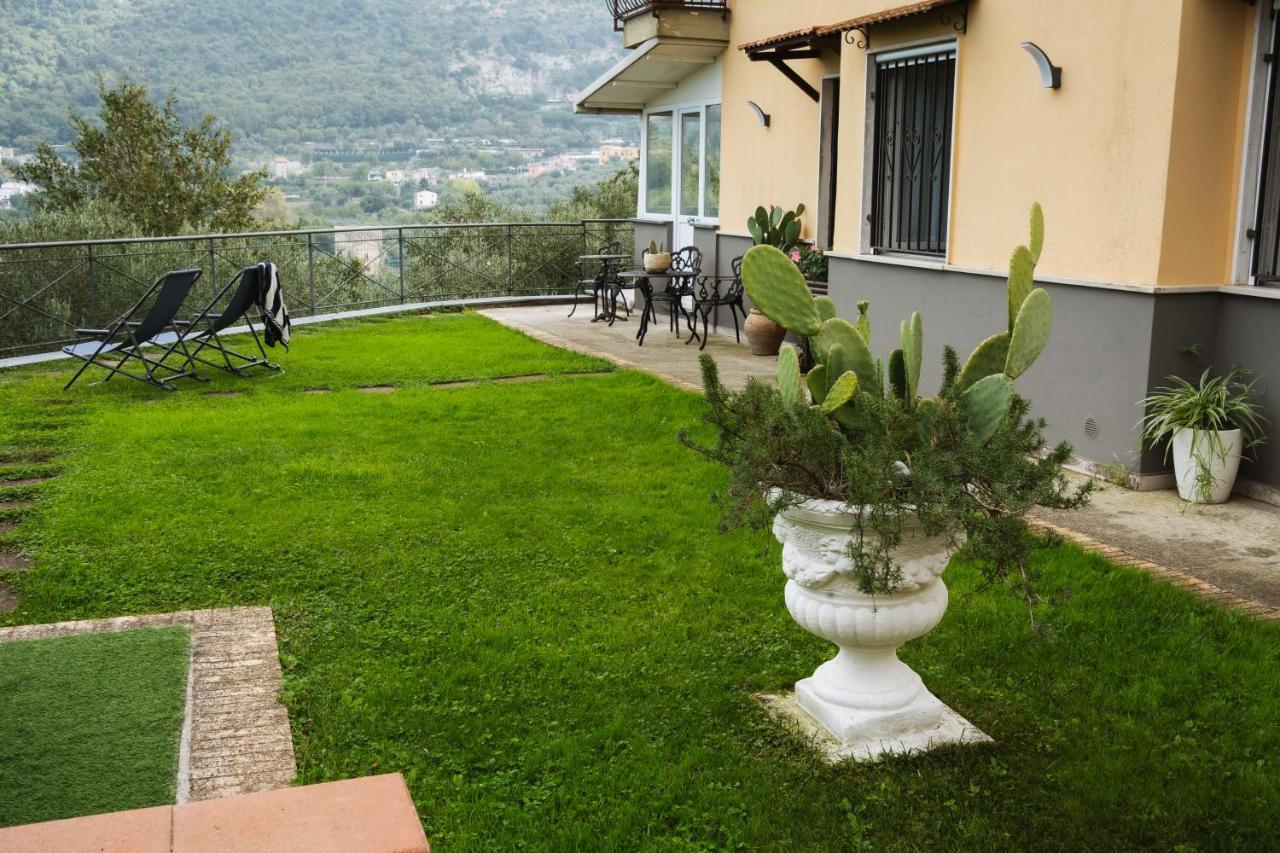 Villa Fanella, Independent House Between Sorrento & Amalfi Piano di Sorrento Exterior photo