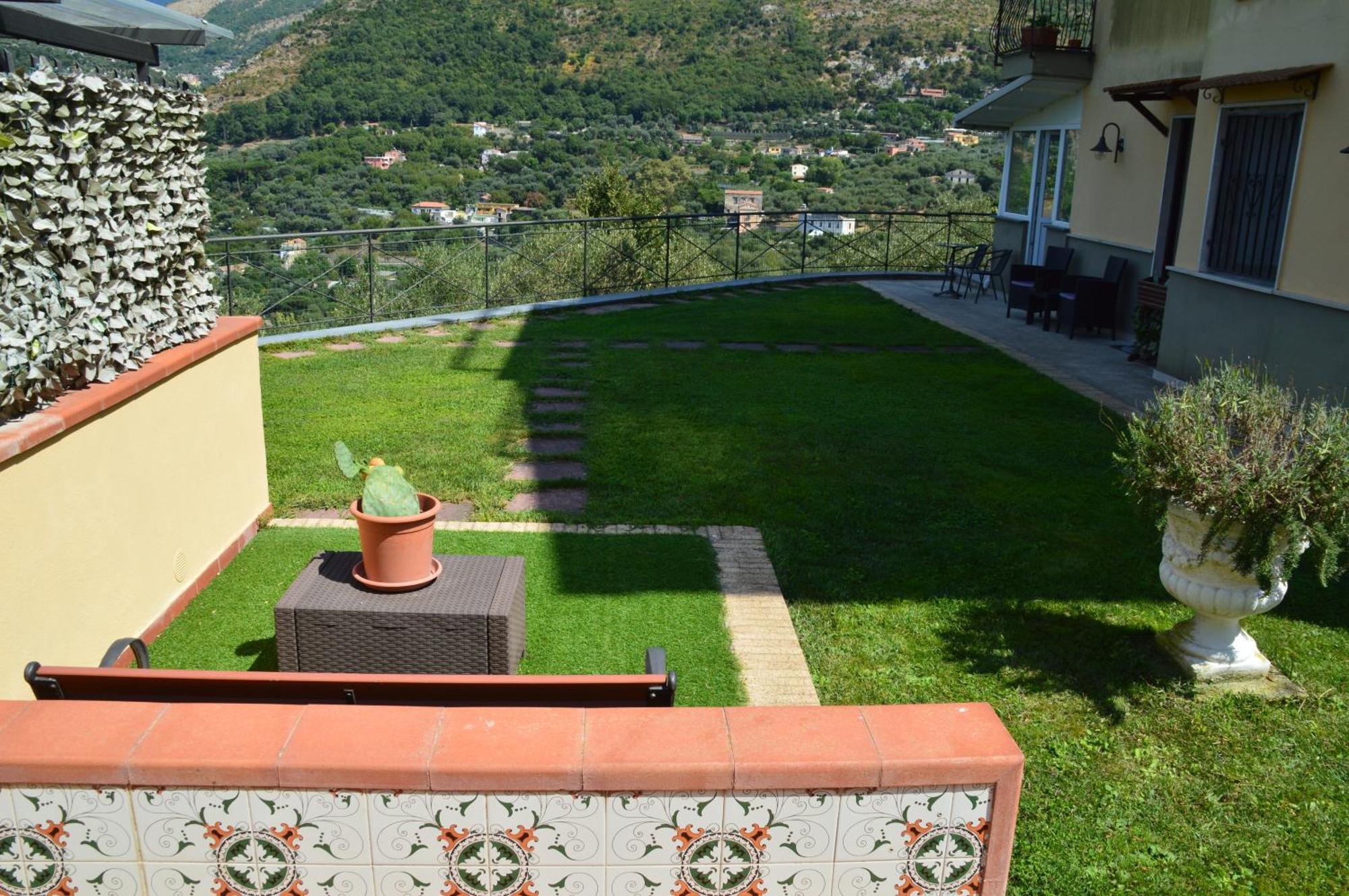 Villa Fanella, Independent House Between Sorrento & Amalfi Piano di Sorrento Exterior photo
